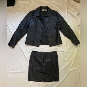 Newport News black leather set